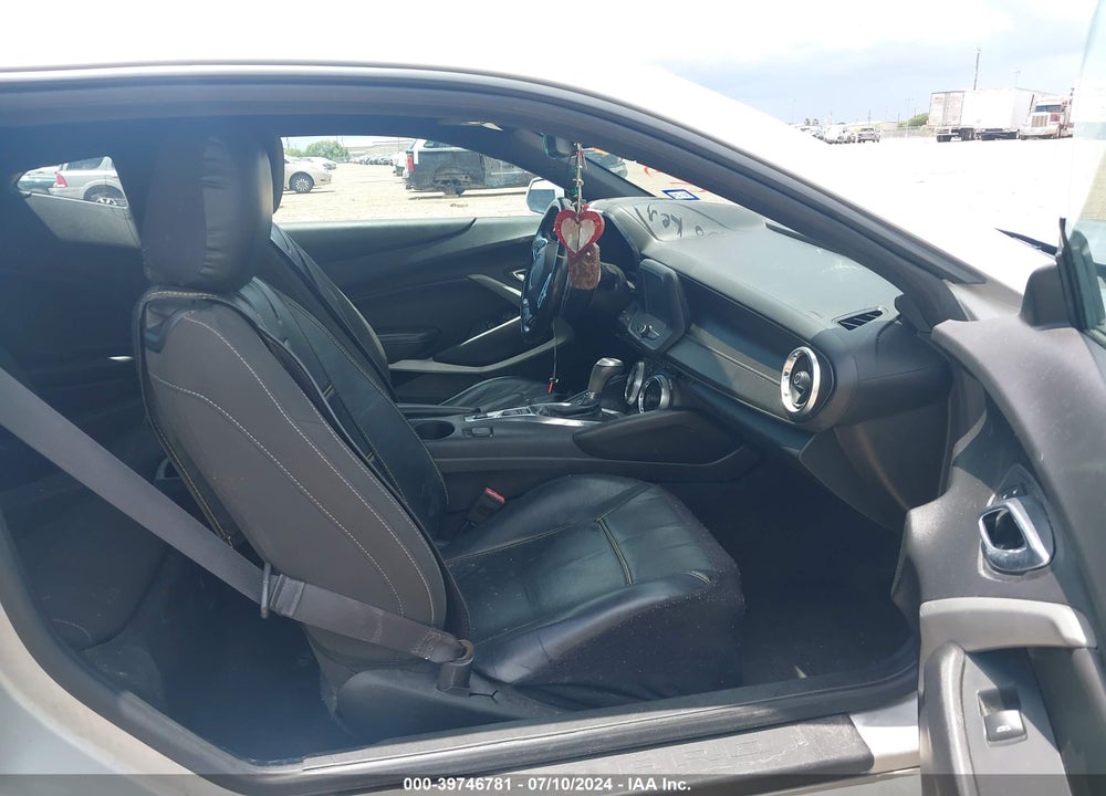2018 CHEVROLET CAMARO 1LT VIN: 1G1FB1RX5J0107677