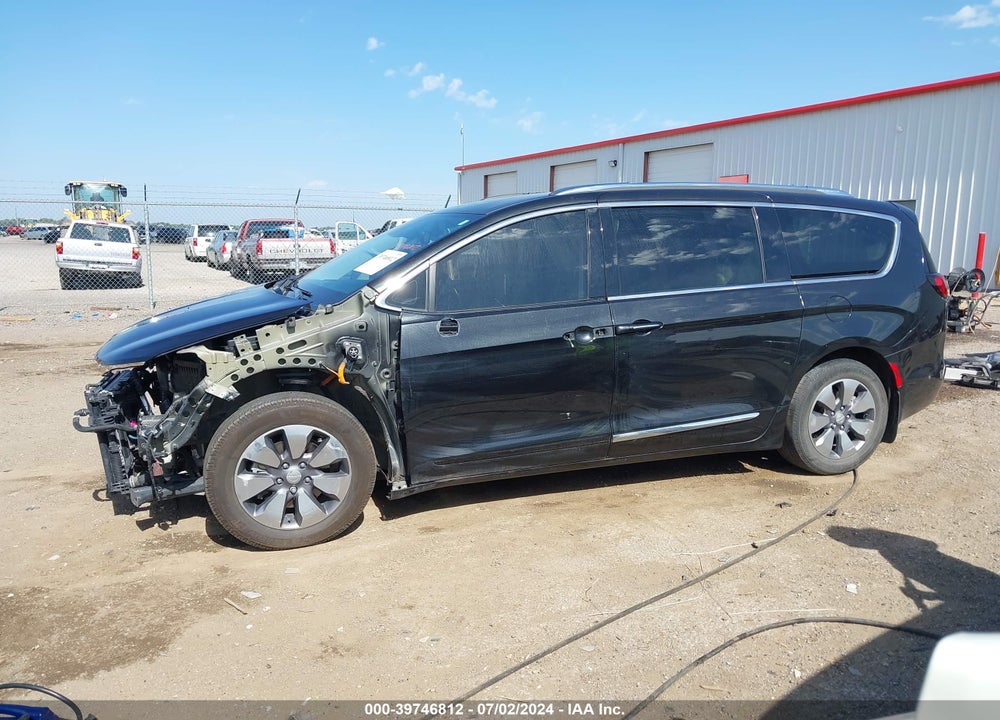 2018 CHRYSLER PACIFICA HYBRID LIMITED VIN: 2C4RC1N70JR168559