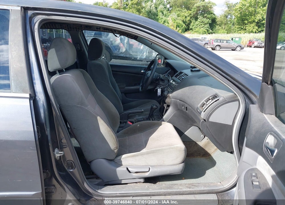 2004 HONDA ACCORD 2.4 LX VIN: 1HGCM56344A156009