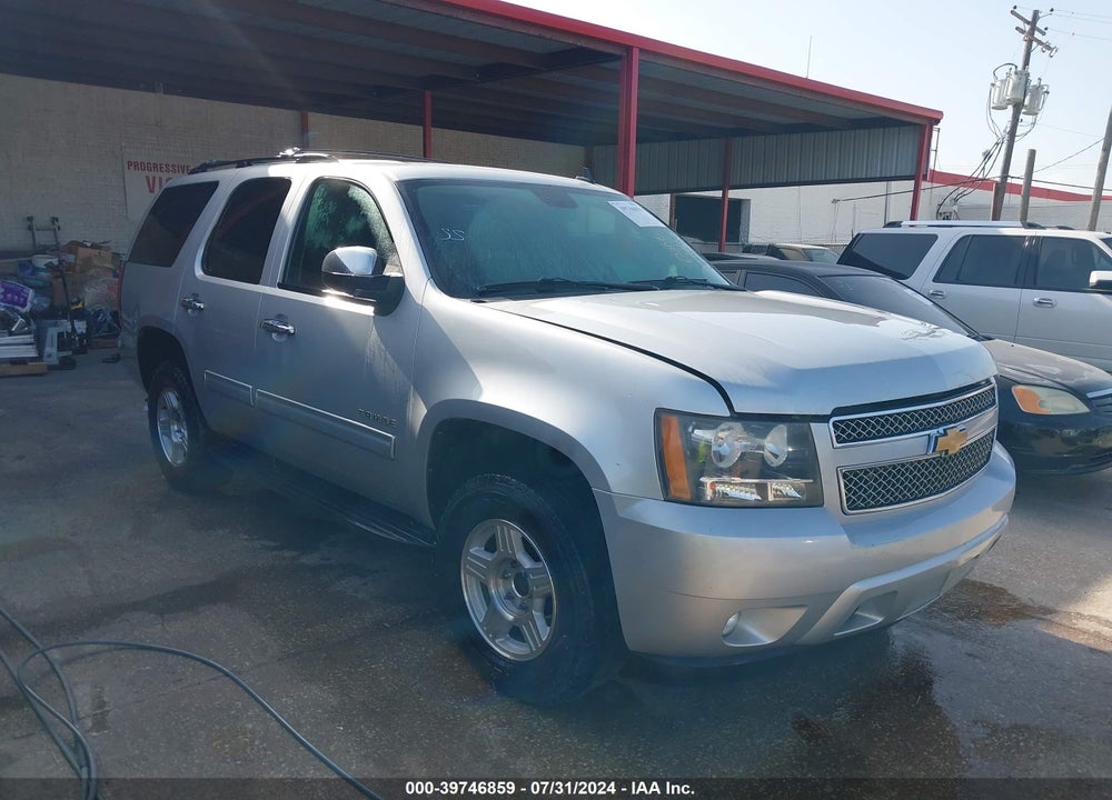 2013 CHEVROLET TAHOE LS VIN: 1GNSCAE06DR102488