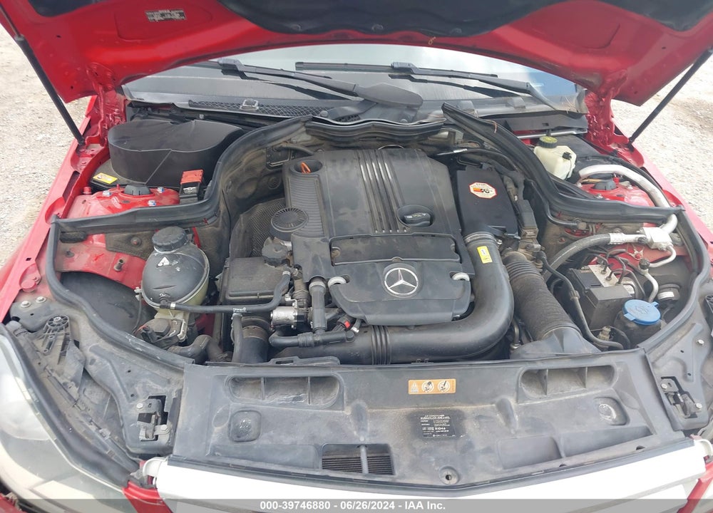 2013 MERCEDES-BENZ C 250 LUXURY/SPORT VIN: WDDGF4HB0DR296946