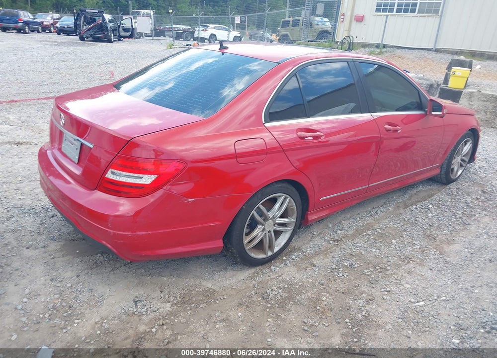 2013 MERCEDES-BENZ C 250 LUXURY/SPORT VIN: WDDGF4HB0DR296946