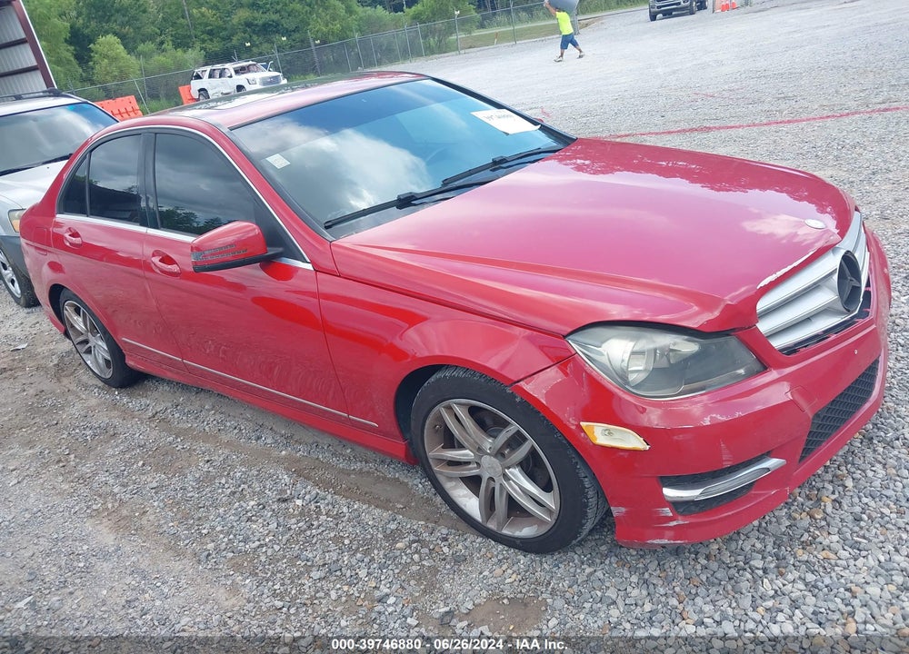 2013 MERCEDES-BENZ C 250 LUXURY/SPORT VIN: WDDGF4HB0DR296946