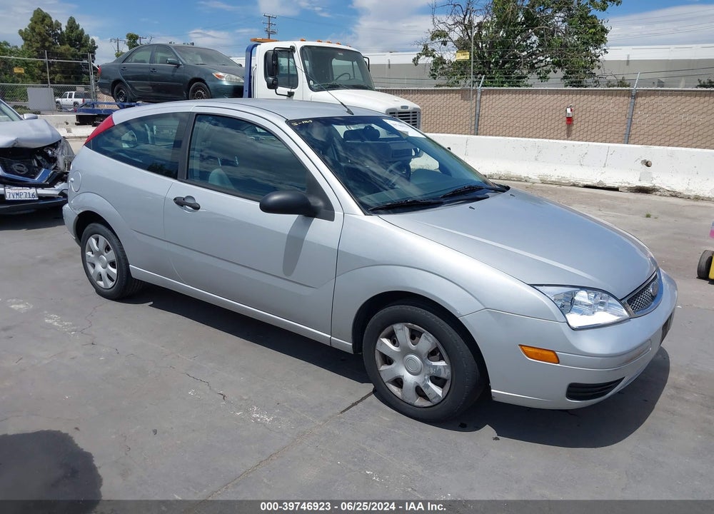 2005 FORD FOCUS ZX3 VIN: 3FAFP31N25R115410