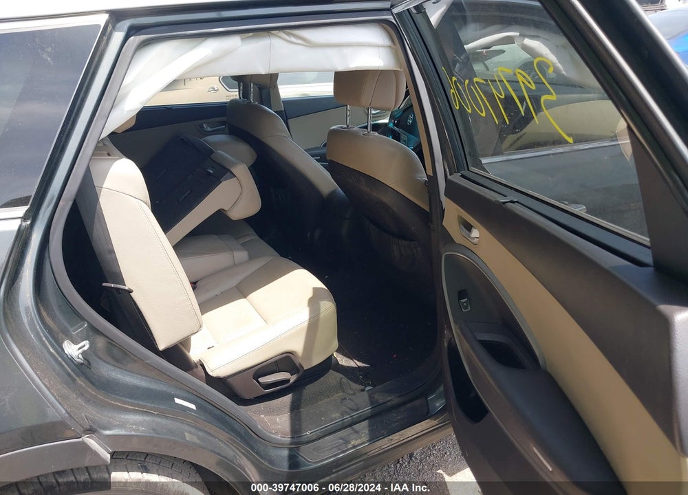 2014 HYUNDAI SANTA FE GLS VIN: KM8SN4HF7EU048391