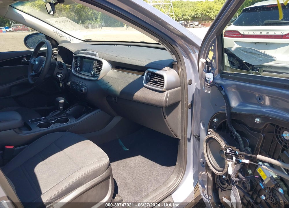 2020 KIA SORENTO 2.4L L VIN: 5XYPG4A38LG664569