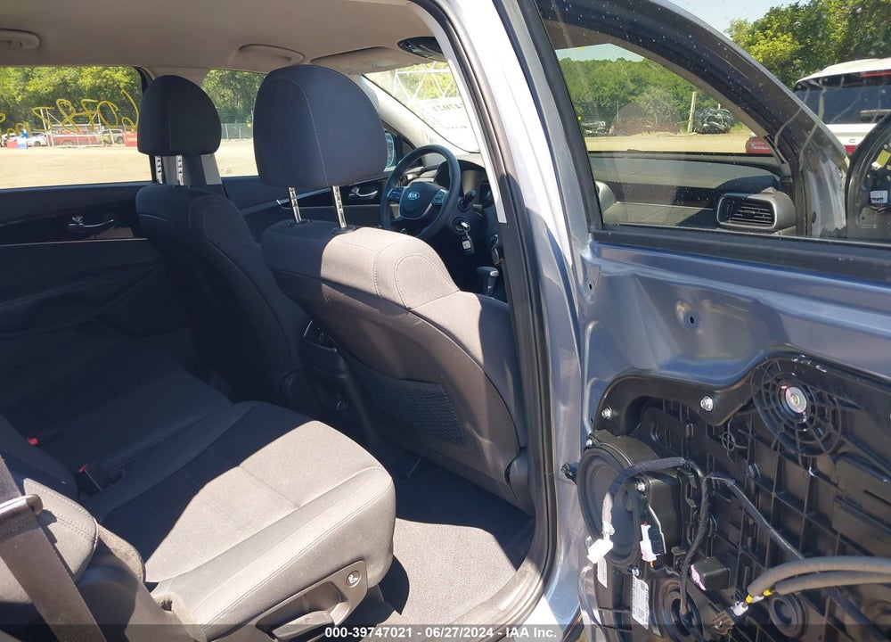 2020 KIA SORENTO 2.4L L VIN: 5XYPG4A38LG664569