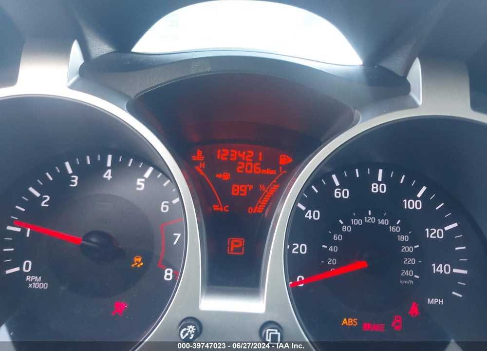 2014 NISSAN JUKE S VIN: JN8AF5MR4ET452651