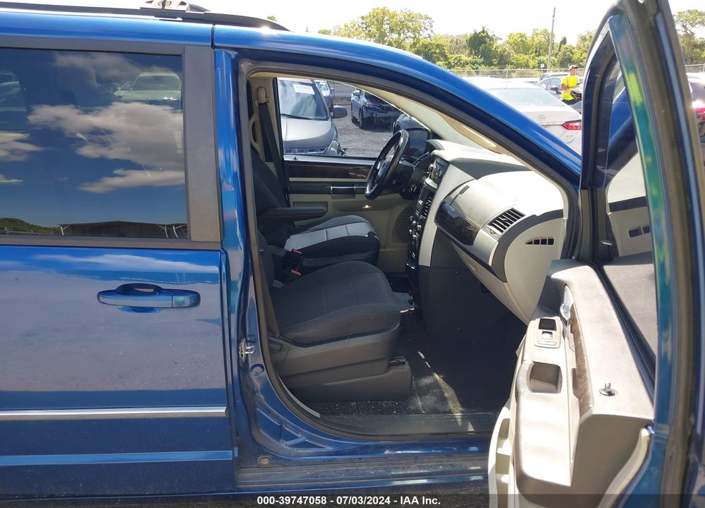 2010 DODGE GRAND CARAVAN SXT VIN: 2D4RN5D11AR459945