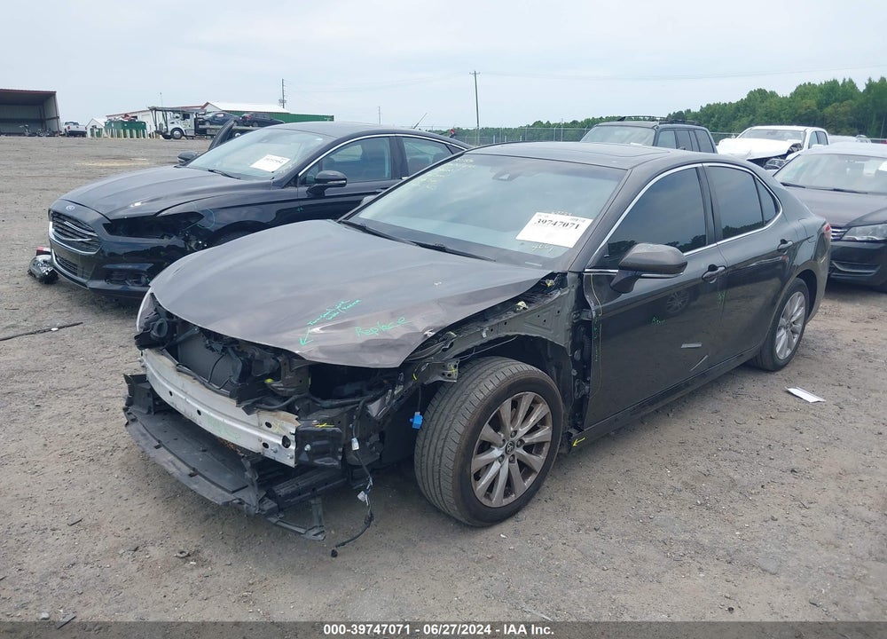 2018 TOYOTA CAMRY LE VIN: JTNB11HK7J3007640