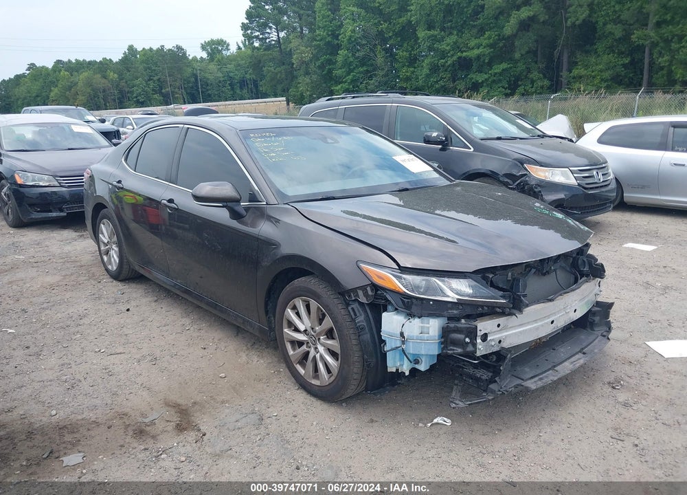 2018 TOYOTA CAMRY LE VIN: JTNB11HK7J3007640