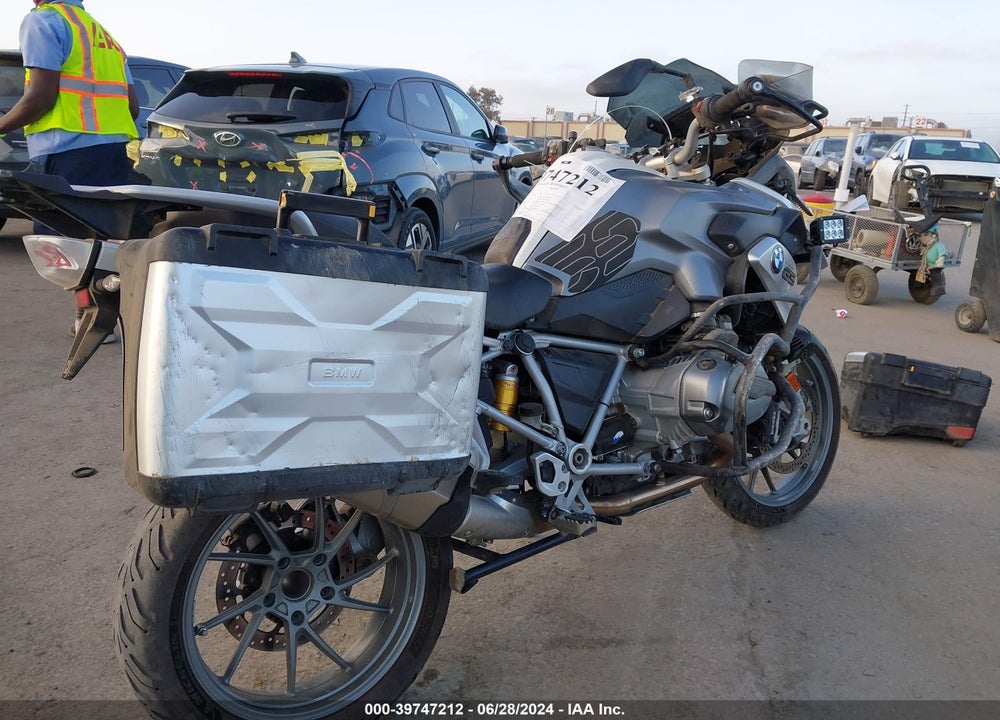 2014 BMW R1200 GS VIN: WB10A1108EZ186436