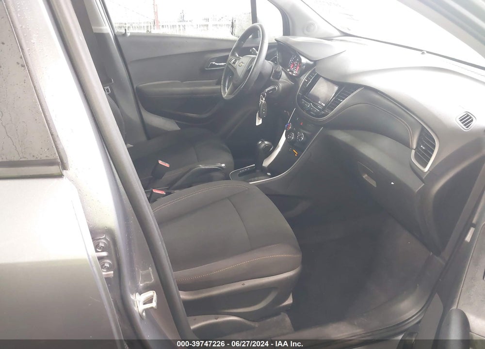 2020 CHEVROLET TRAX AWD LS VIN: 3GNCJNSB5LL176157