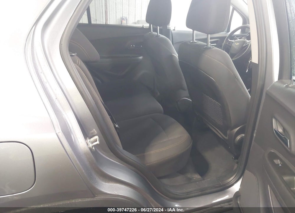2020 CHEVROLET TRAX AWD LS VIN: 3GNCJNSB5LL176157