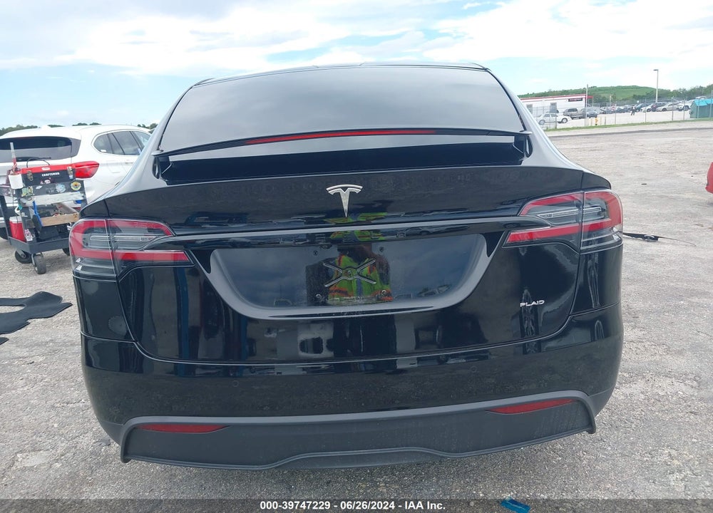 2022 TESLA MODEL X PLAID TRI MOTOR ALL-WHEEL DRIVE VIN: 7SAXCBE69NF330021