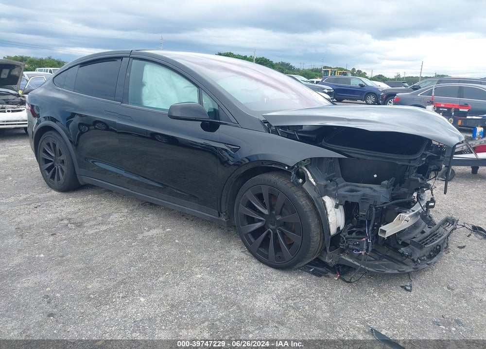 2022 TESLA MODEL X PLAID TRI MOTOR ALL-WHEEL DRIVE VIN: 7SAXCBE69NF330021