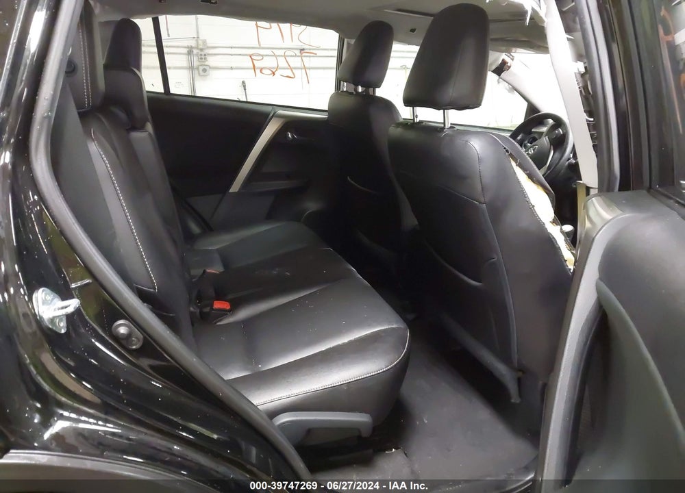 2015 TOYOTA RAV4 XLE VIN: 2T3WFREV2FW150424