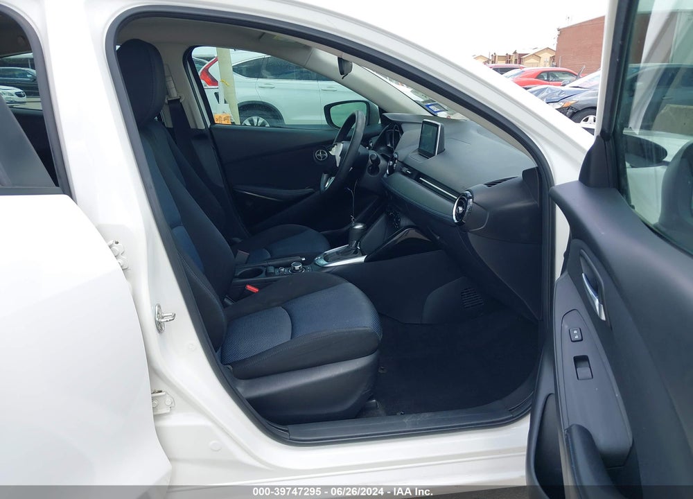 2016 SCION IA VIN: 3MYDLBZV0GY106159