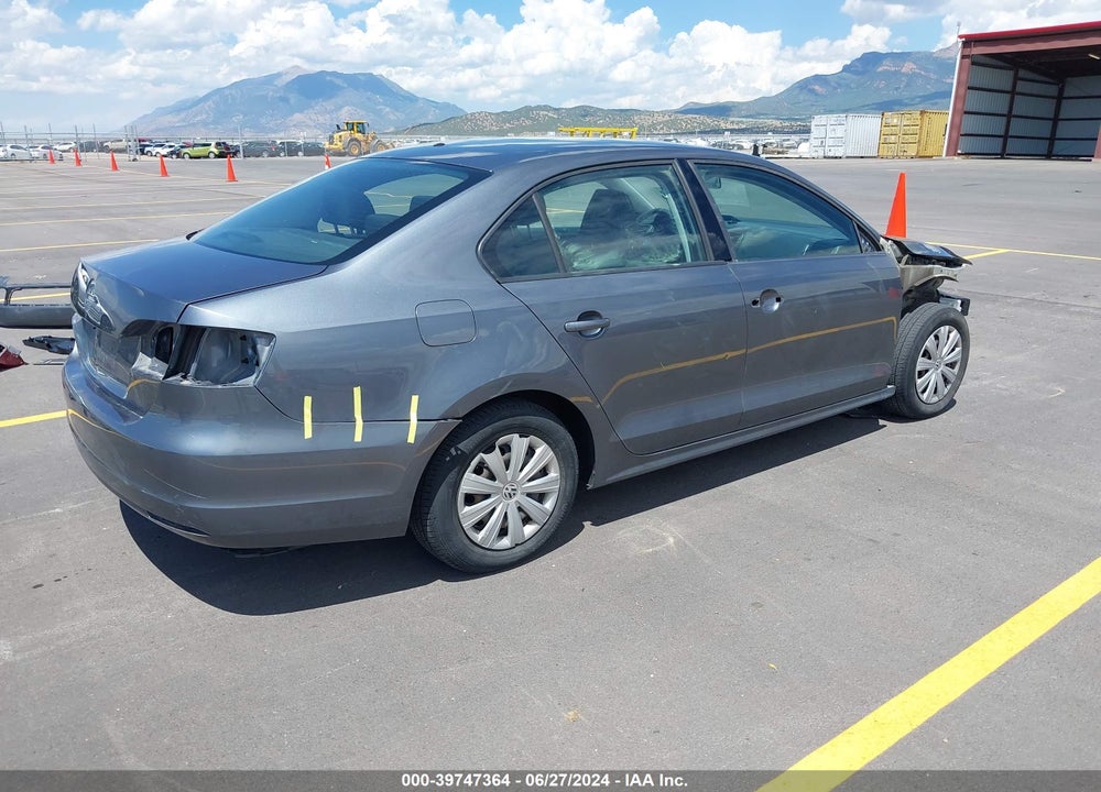 2014 VOLKSWAGEN JETTA 2.0L S VIN: 3VW2K7AJ1EM313613