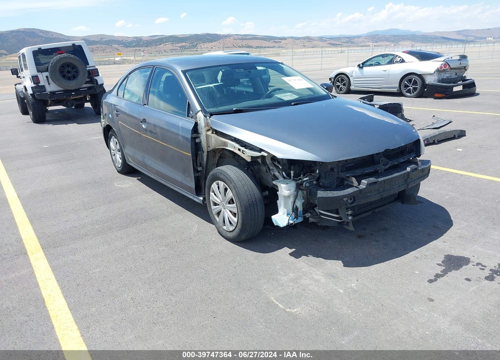 2014 VOLKSWAGEN JETTA 2.0L S VIN: 3VW2K7AJ1EM313613