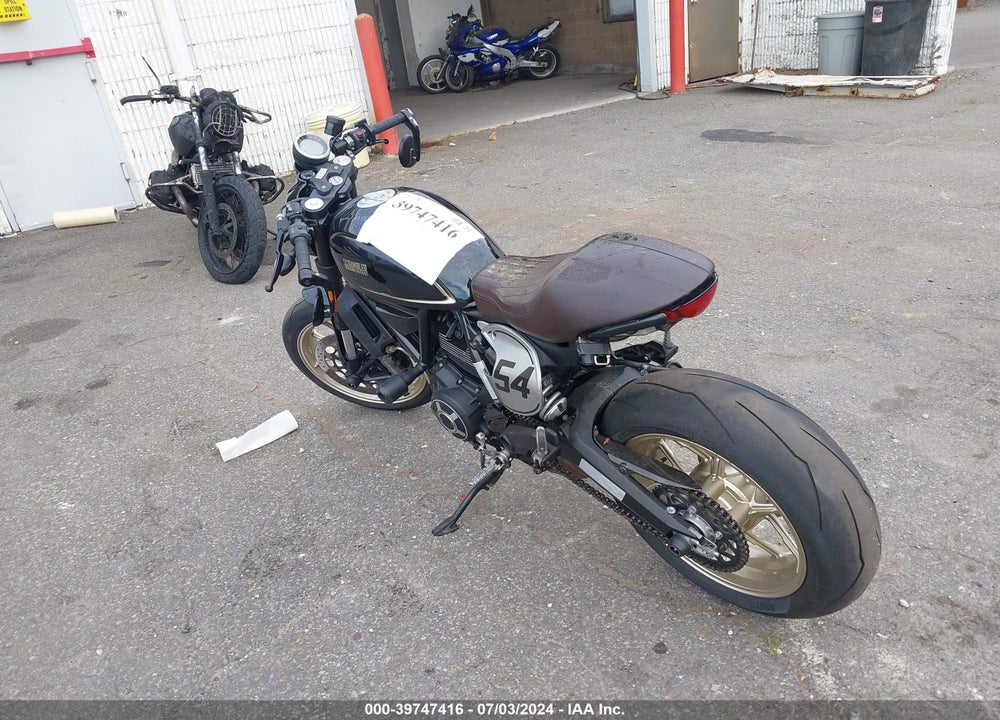 2017 DUCATI SCRAMBLER 800 VIN: ZDM15ANM7HB021049