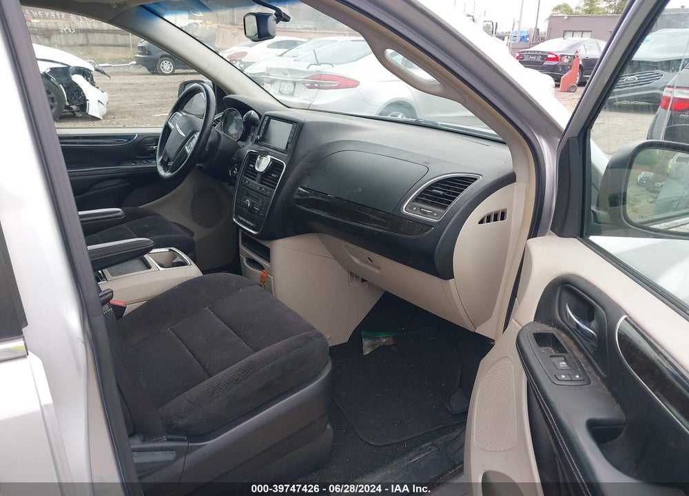 2011 CHRYSLER TOWN & COUNTRY TOURING VIN: 2A4RR5DG1BR716541