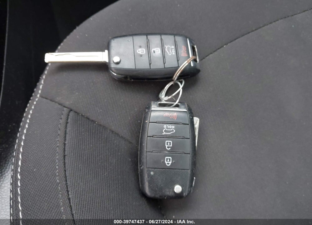 2016 KIA SOUL VIN: KNDJN2A27G7338014