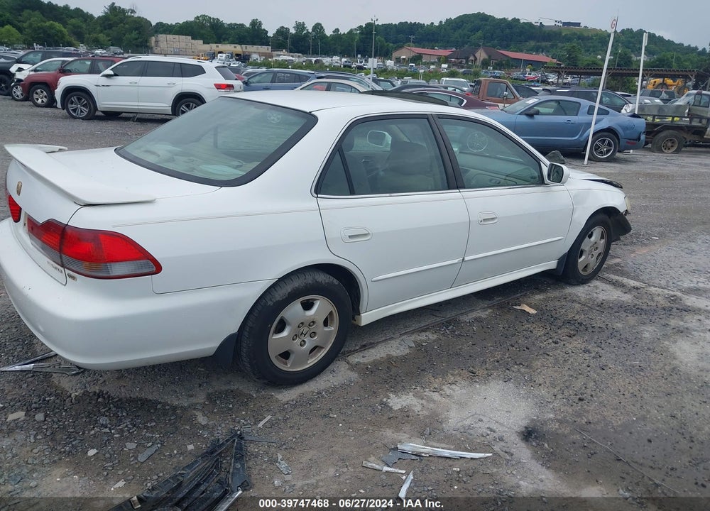 2002 HONDA ACCORD 3.0 EX VIN: 1HGCG16592A008694
