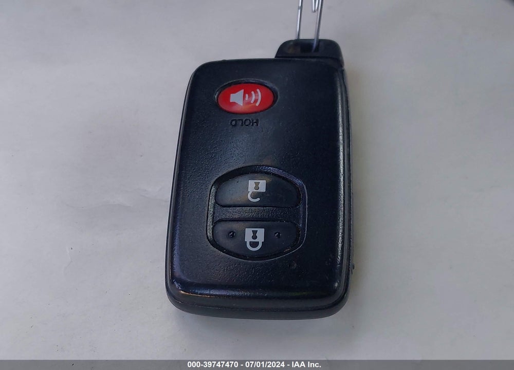 2015 TOYOTA PRIUS V TWO VIN: JTDZN3EU8FJ028072