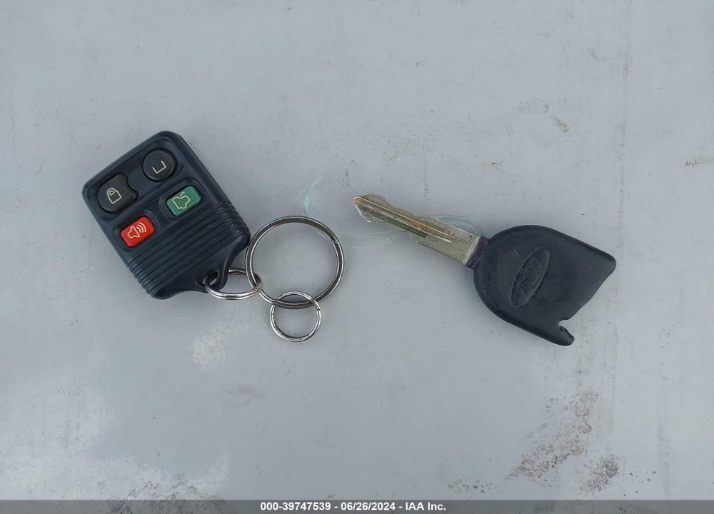 2011 FORD FOCUS SE VIN: 1FAHP3FN6BW198320