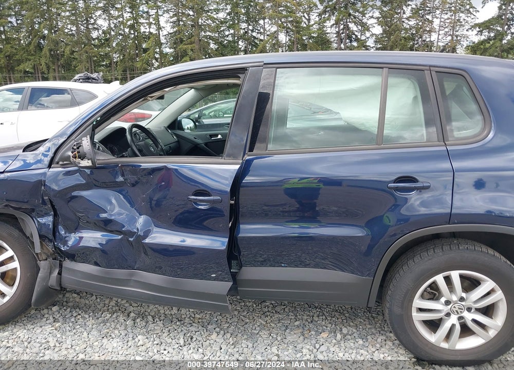 2014 VOLKSWAGEN TIGUAN S VIN: WVGBV3AX3EW589018