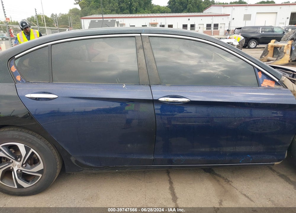 2017 HONDA ACCORD VIN: 1HGCR2F32HA258852