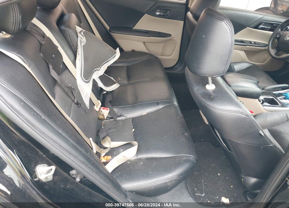 2017 HONDA ACCORD VIN: 1HGCR2F32HA258852