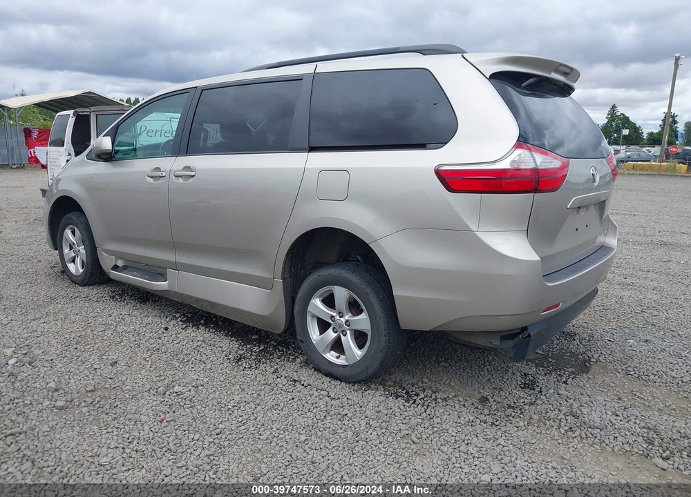 2015 TOYOTA SIENNA LE 8 PASSENGER VIN: 5TDKK3DCXFS574488