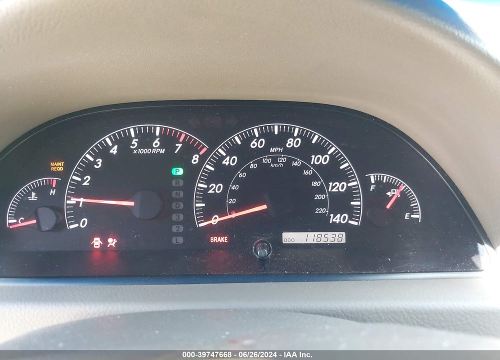 2005 TOYOTA CAMRY LE V6 VIN: 4T1BF32K25U613823