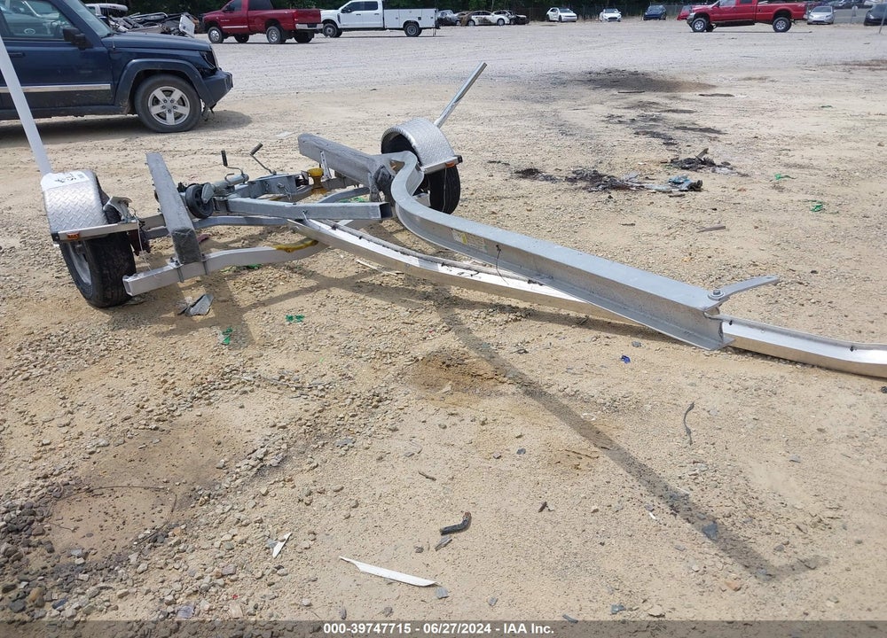 2016 MAGIC TILT BOAT TRAILER BOAT TRAILER VIN: 1M5BA1914G1E17022