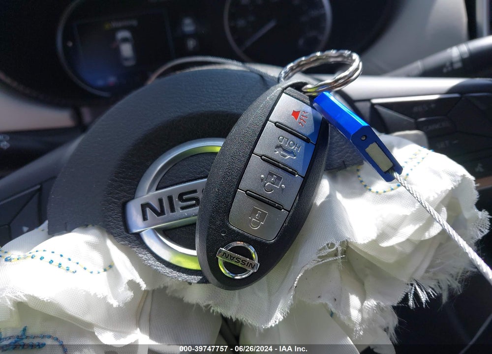 2020 NISSAN VERSA SV XTRONIC CVT VIN: 3N1CN8EV4LL835756
