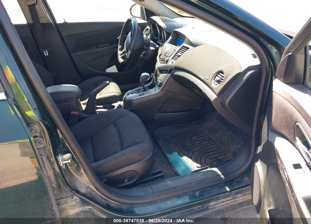 2014 CHEVROLET CRUZE 1LT AUTO VIN: 1G1PC5SB7E7109211
