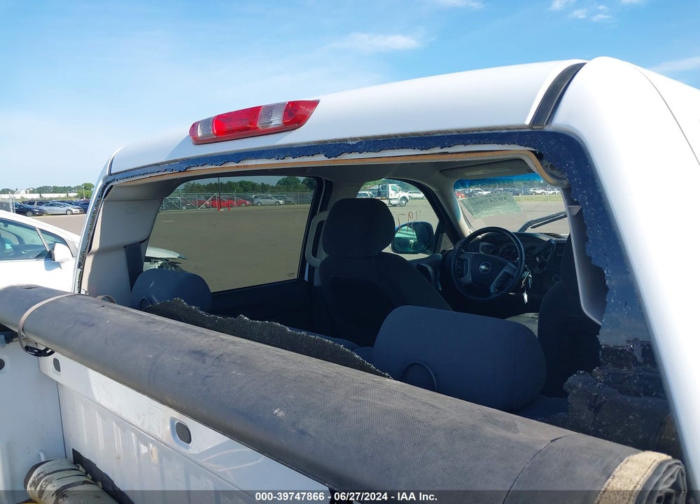 2008 CHEVROLET SILVERADO 1500 LT1 VIN: 2GCEK133681123037