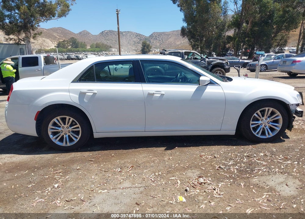 2017 CHRYSLER 300 LIMITED VIN: 2C3CCAAG8HH506385