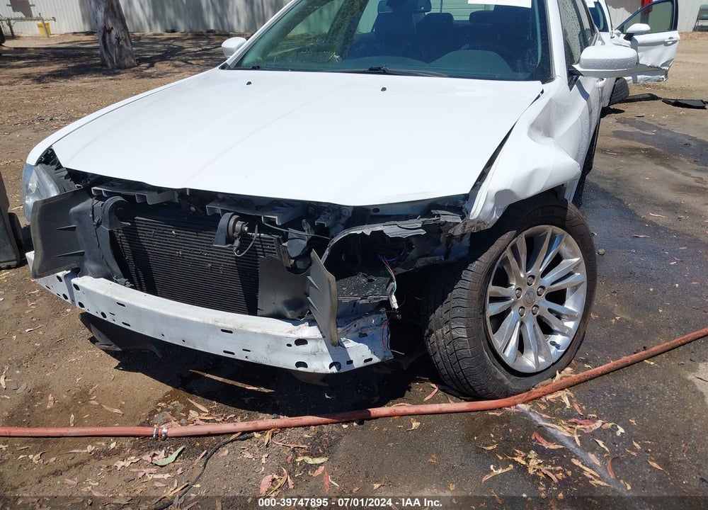 2017 CHRYSLER 300 LIMITED VIN: 2C3CCAAG8HH506385