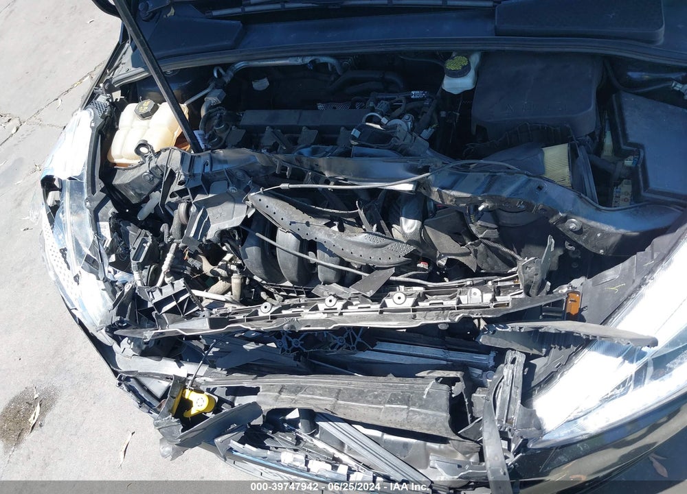 2018 FORD FOCUS SE VIN: 1FADP3K22JL236670