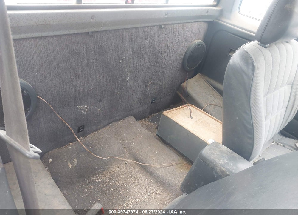 1994 NISSAN TRUCK KING CAB SE/KING CAB XE VIN: 1N6HD16Y1RC385846