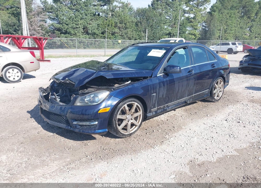 2012 MERCEDES-BENZ C 250 LUXURY/SPORT VIN: WDDGF4HBXCR220665