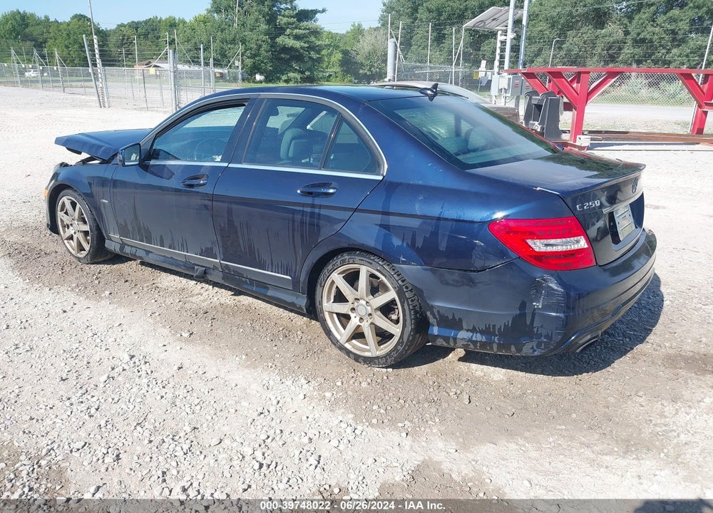 2012 MERCEDES-BENZ C 250 LUXURY/SPORT VIN: WDDGF4HBXCR220665