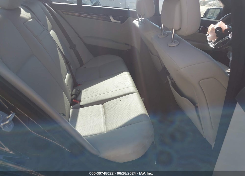 2012 MERCEDES-BENZ C 250 LUXURY/SPORT VIN: WDDGF4HBXCR220665