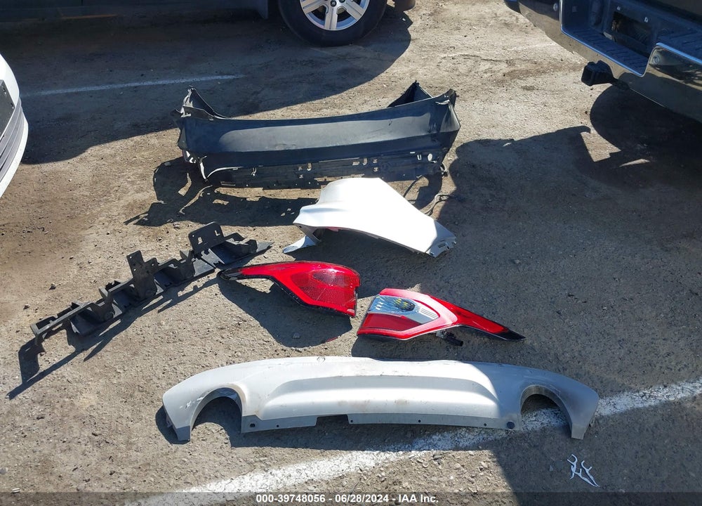 2019 FORD ESCAPE SE VIN: 1FMCU0GD2KUA63697