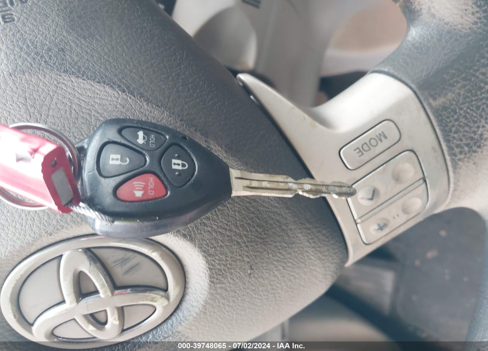 2011 TOYOTA COROLLA LE VIN: 2T1BU4EE9BC744228