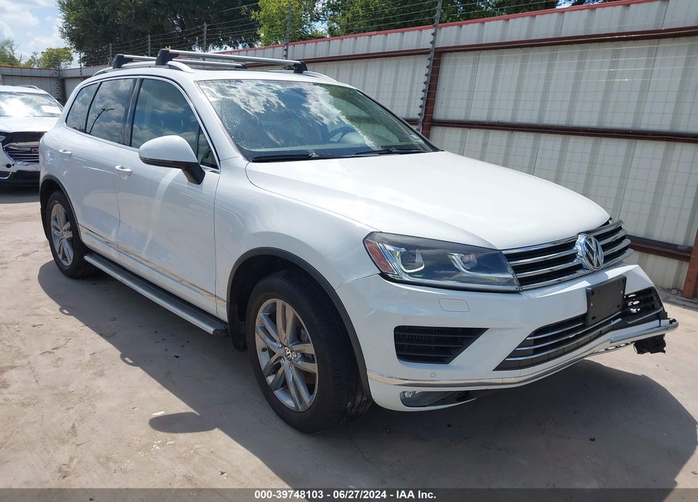 2016 VOLKSWAGEN TOUAREG TDI LUX VIN: WVGEP9BP2GD003769