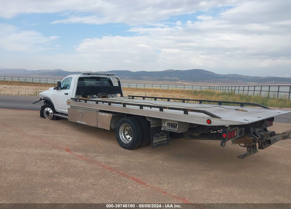 2015 RAM 5500 CHASSIS TRADESMAN/SLT VIN: 3C7WRNDL9FG594676